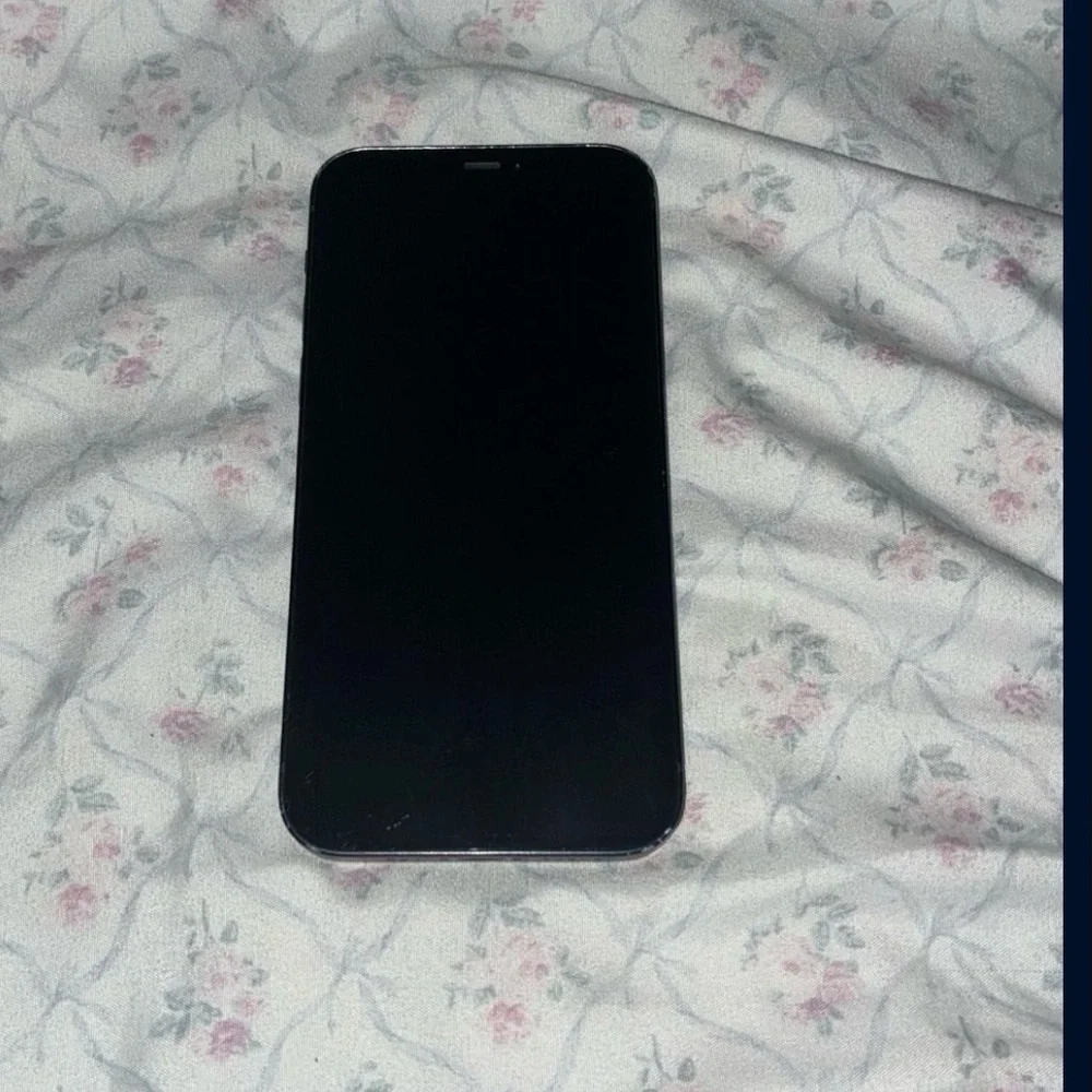 Apple iPhone Midnight Black